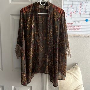 Adorable Gimmicks by BKE kimono